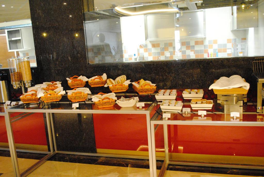 Raviz Center Point Hotel Dubai Dış mekan fotoğraf