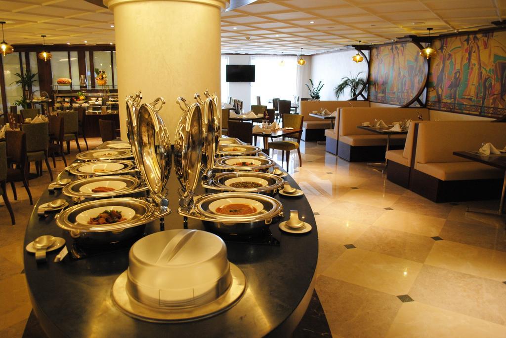 Raviz Center Point Hotel Dubai Dış mekan fotoğraf