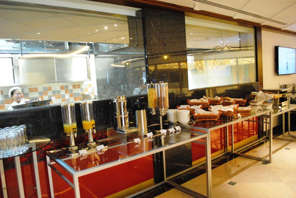 Raviz Center Point Hotel Dubai Dış mekan fotoğraf