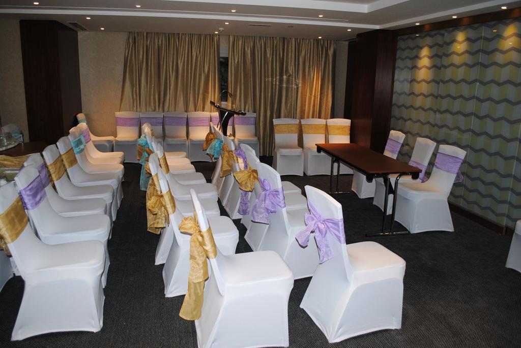 Raviz Center Point Hotel Dubai Dış mekan fotoğraf