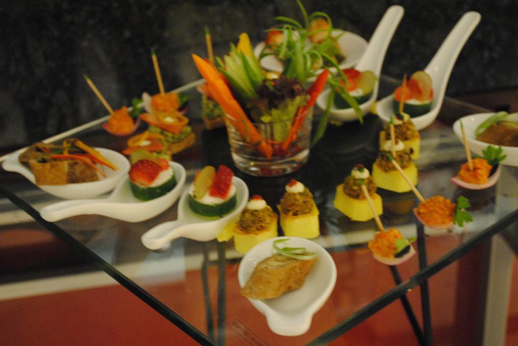 Raviz Center Point Hotel Dubai Dış mekan fotoğraf