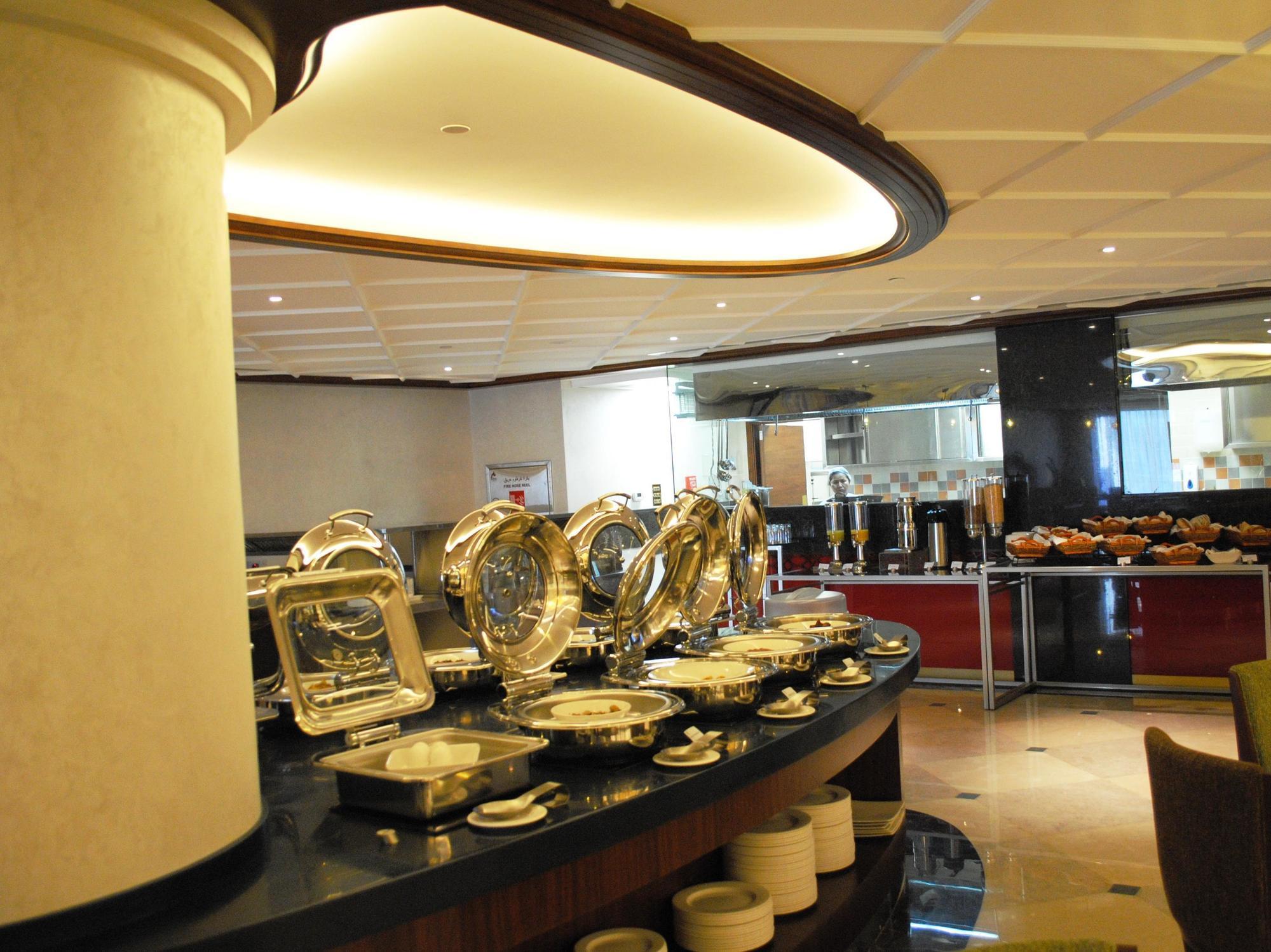 Raviz Center Point Hotel Dubai Dış mekan fotoğraf