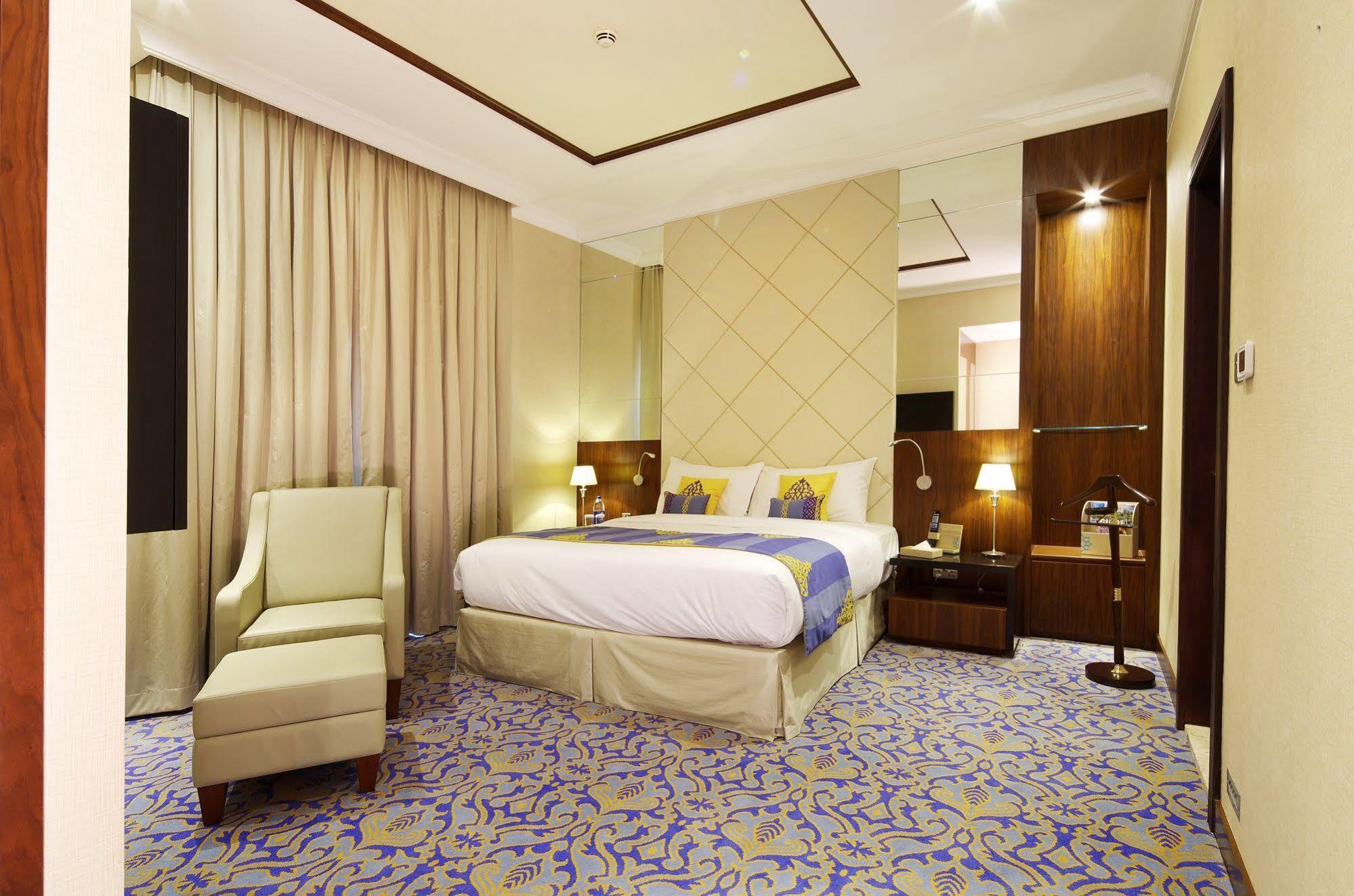 Raviz Center Point Hotel Dubai Dış mekan fotoğraf